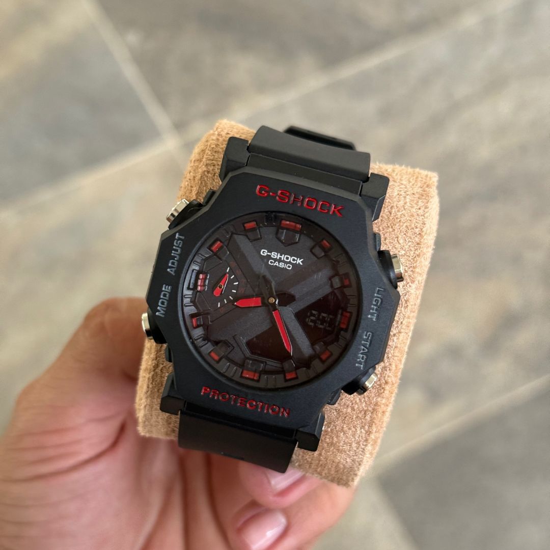 G shock 2300 negro con rojo