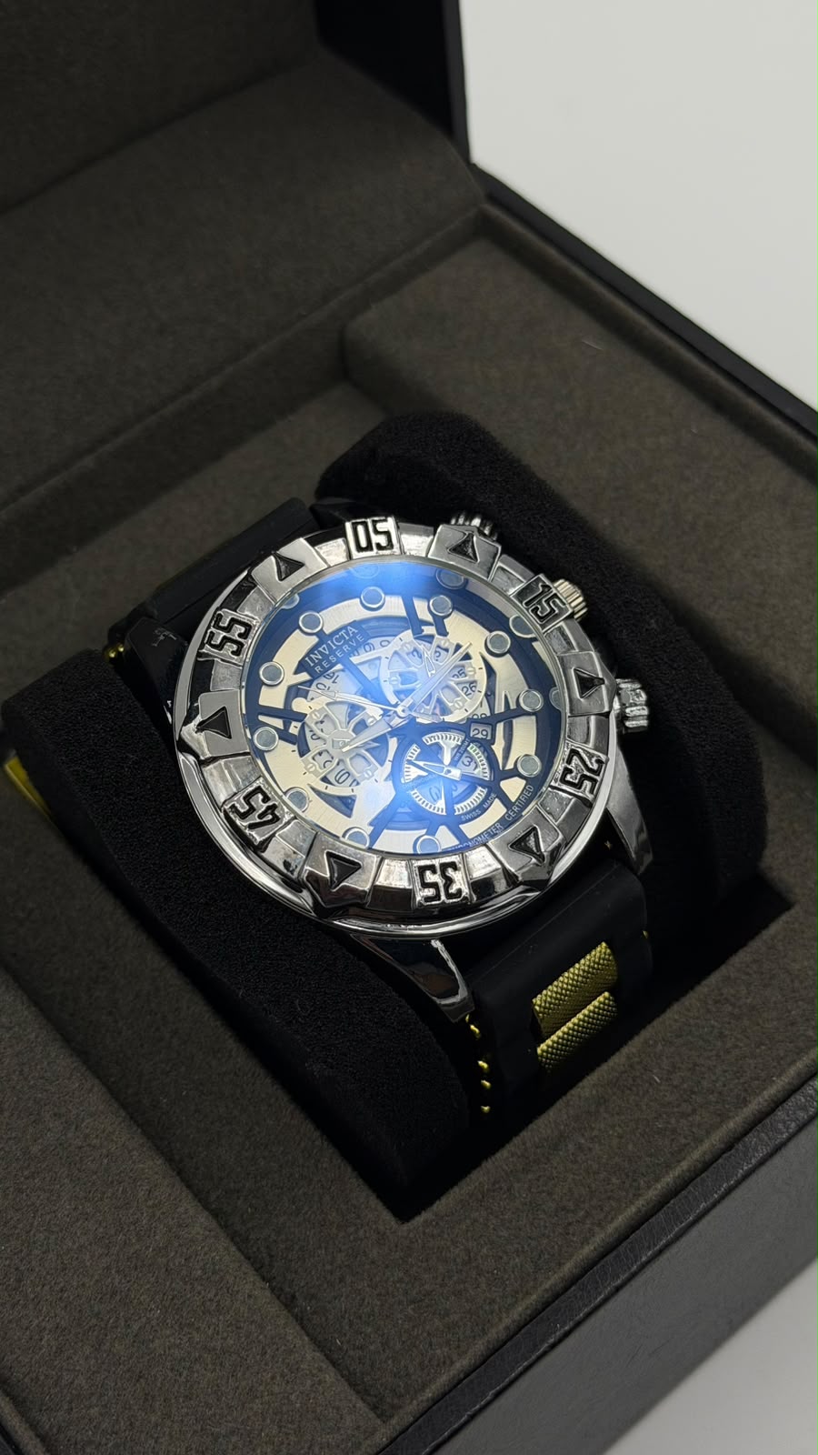 INVICTA PLUS 011