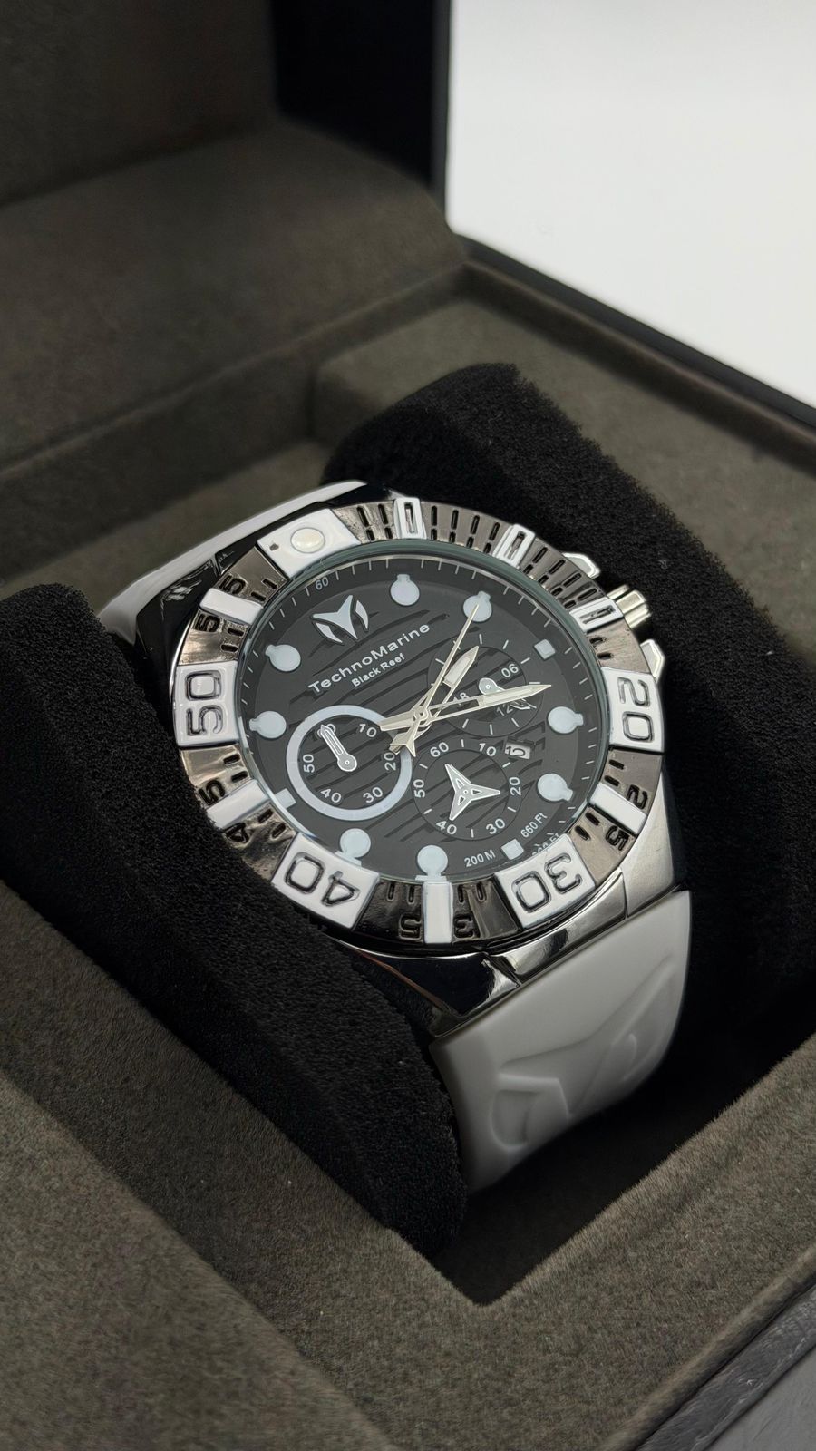 TM REEF TABLERO NEGRO /PULSERA BLANCA