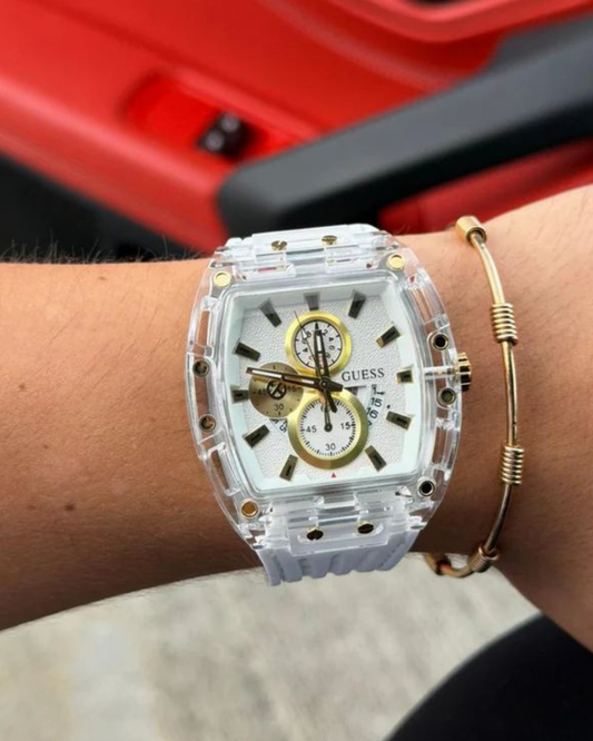 GUESS 004