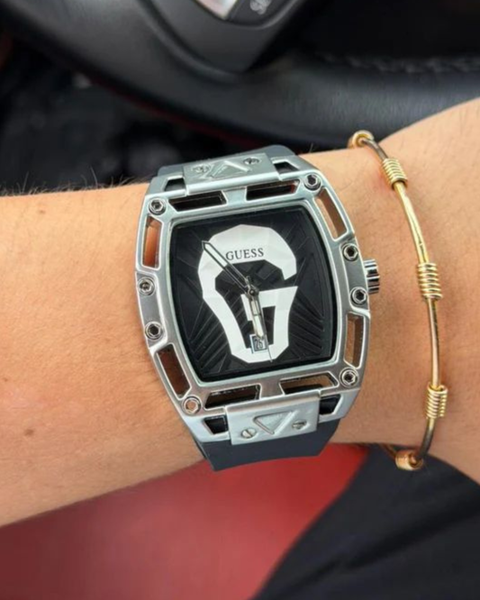 GUESS 007