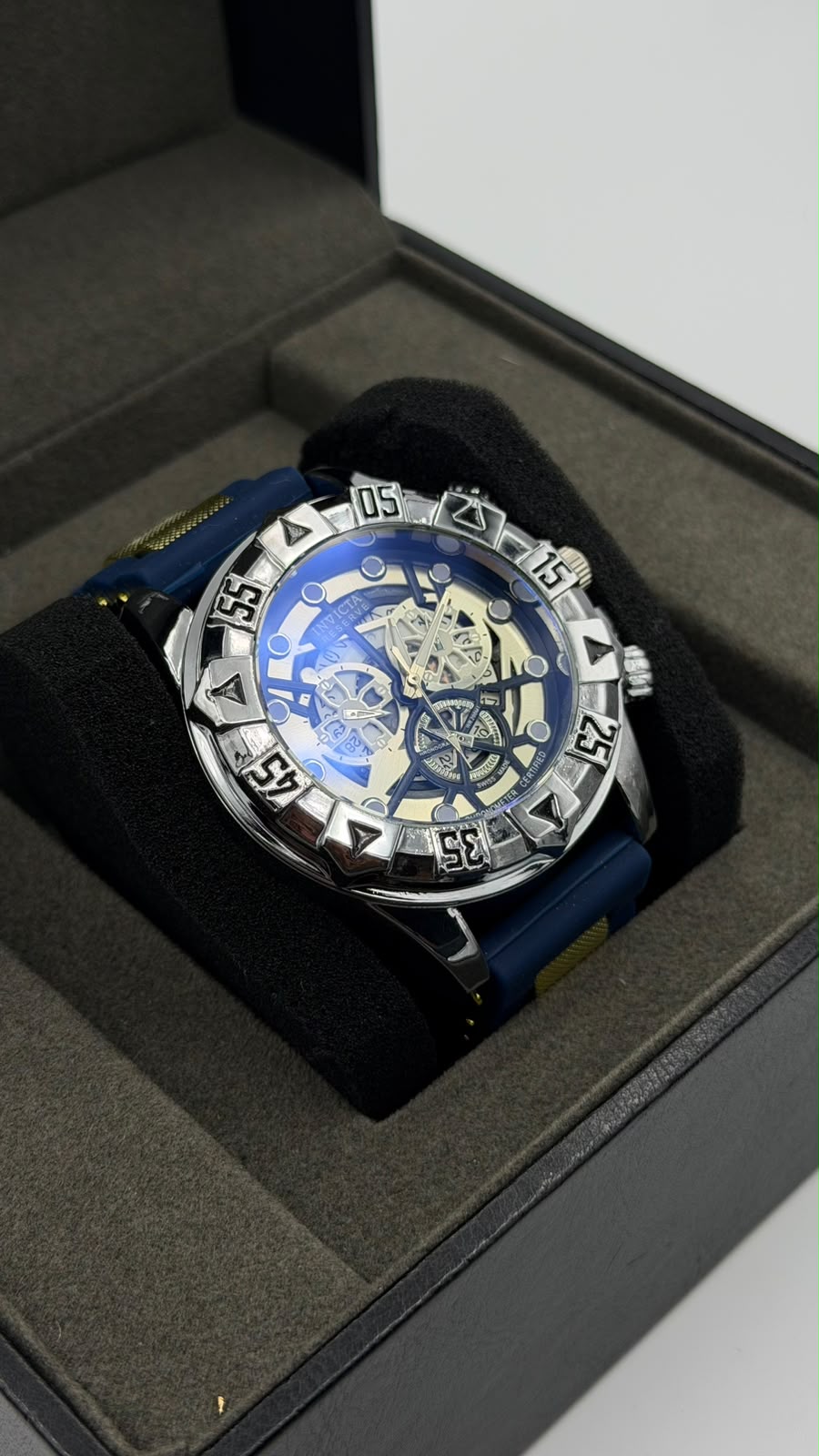 INVICTA PLUS 009