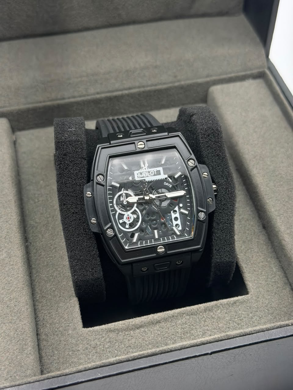 HUBLOT 045